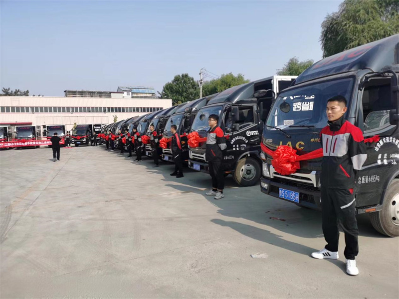359台江淮1卡順利交付順豐速運有限公司。江淮汽車供圖