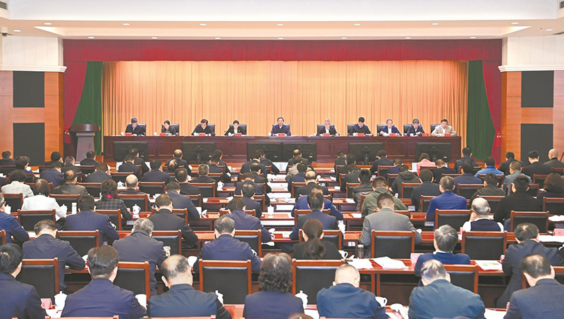 11月23日上午，“人才安徽行”系列活動動員部署會在合肥召開。省委書記、省委人才工作領導小組組長韓俊出席會議並講話。 本報記者 楊 竹 攝