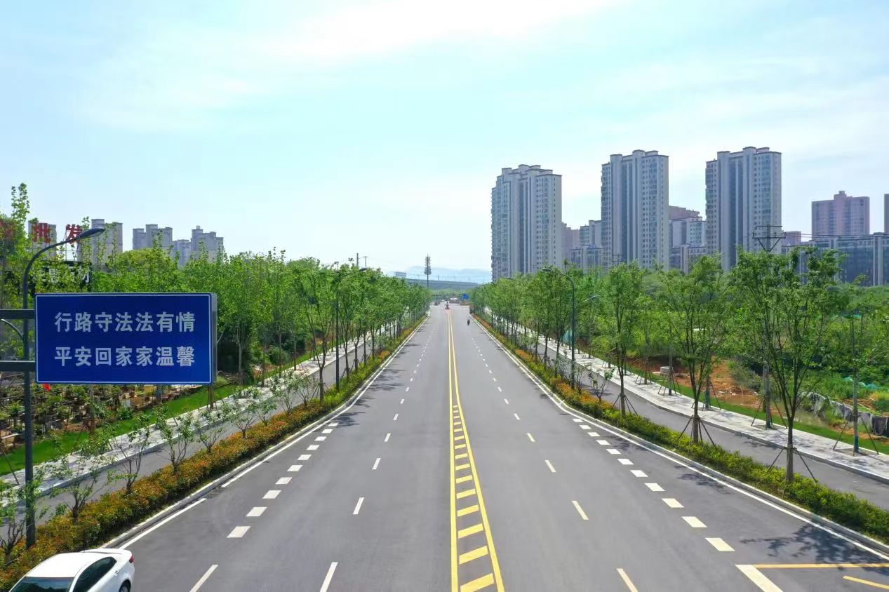 潜川路