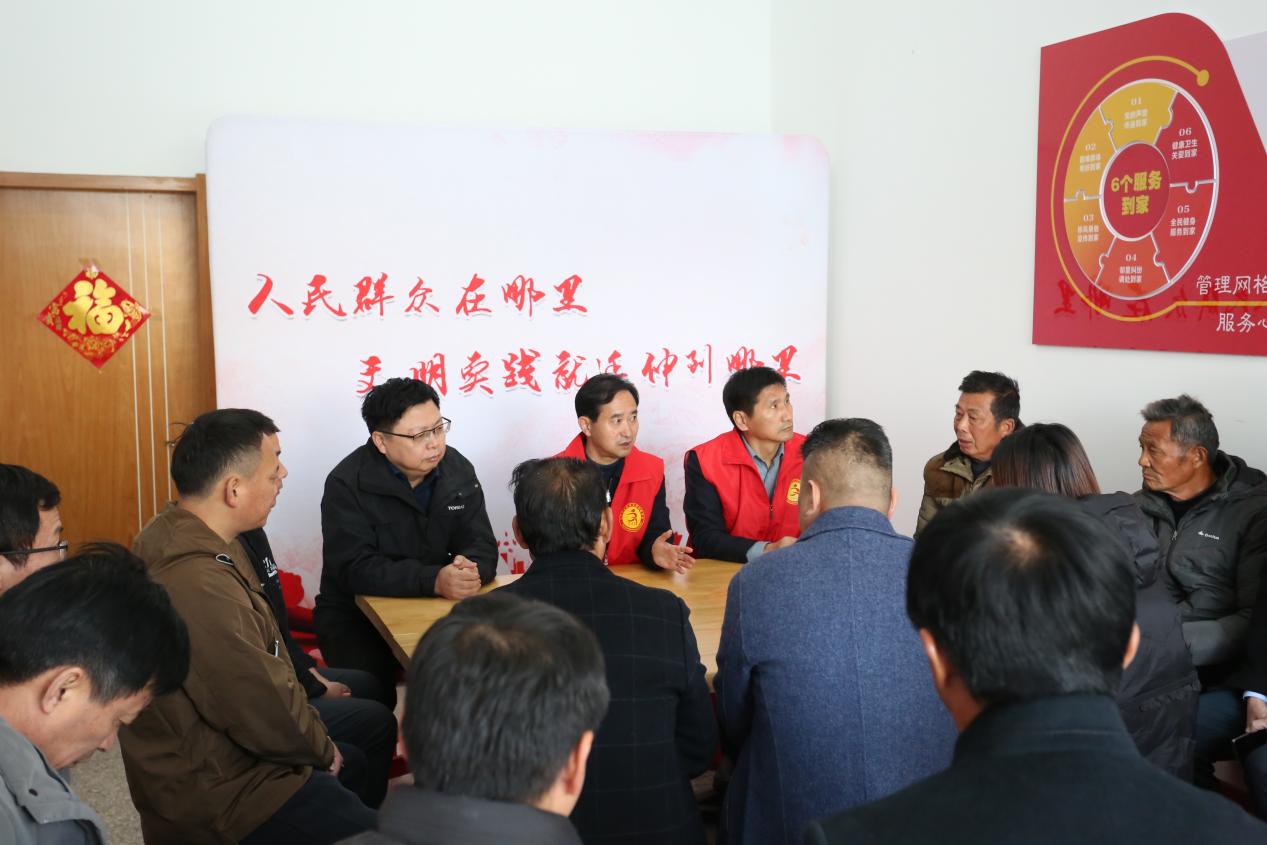 党的声音进万家“一刻钟宣讲”。王昊宇摄