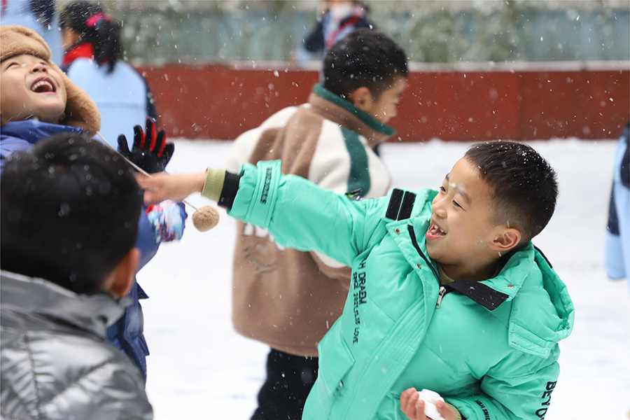雪地里的体育课。胡萍萍供图