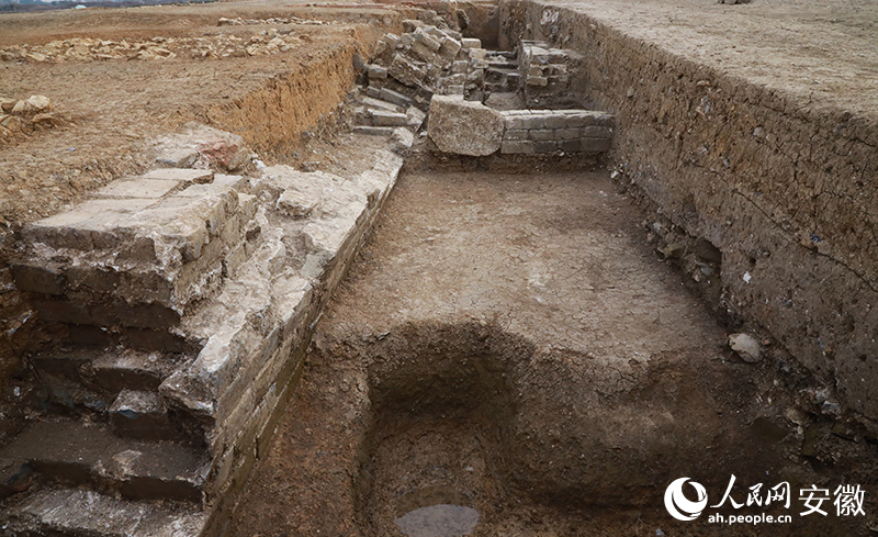明中都遗址发现的皇城遗迹。人民网记者 陶涛摄。