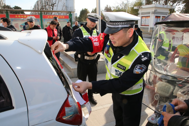 张贴警示标识。合肥警方供图
