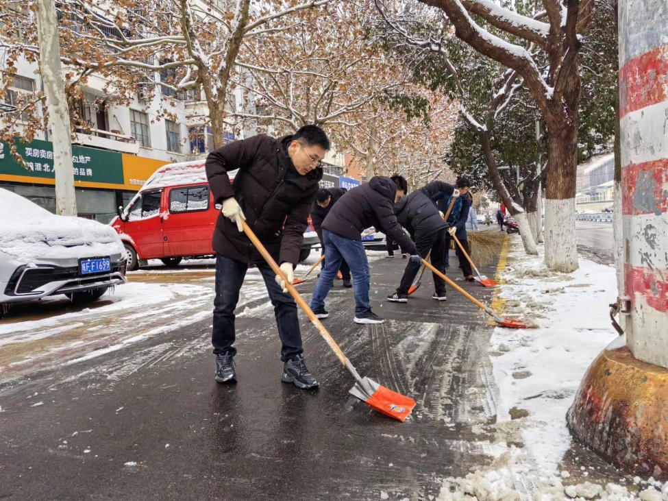 保城市道路畅行。安徽省住建厅供图