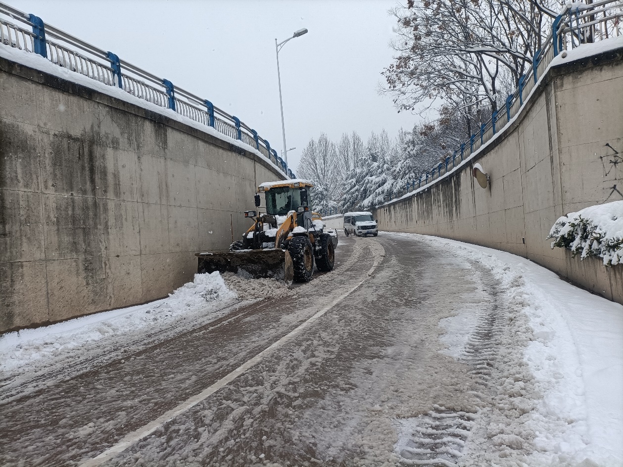 保城市道路畅行。安徽省住建厅供图