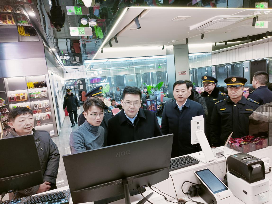 督查电竞馆。滁州市委宣传部供图