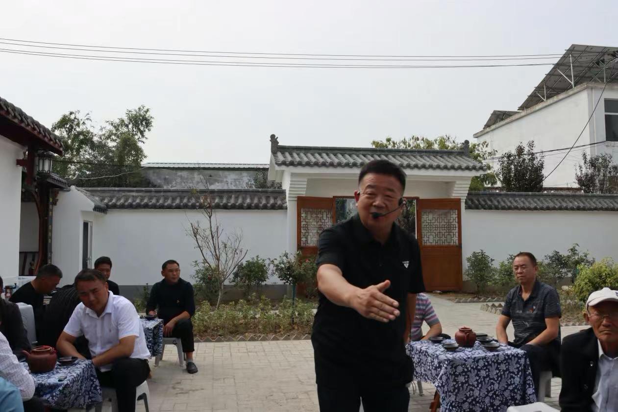 王士宏进村开展理论宣讲。 濉溪县委宣传部供图