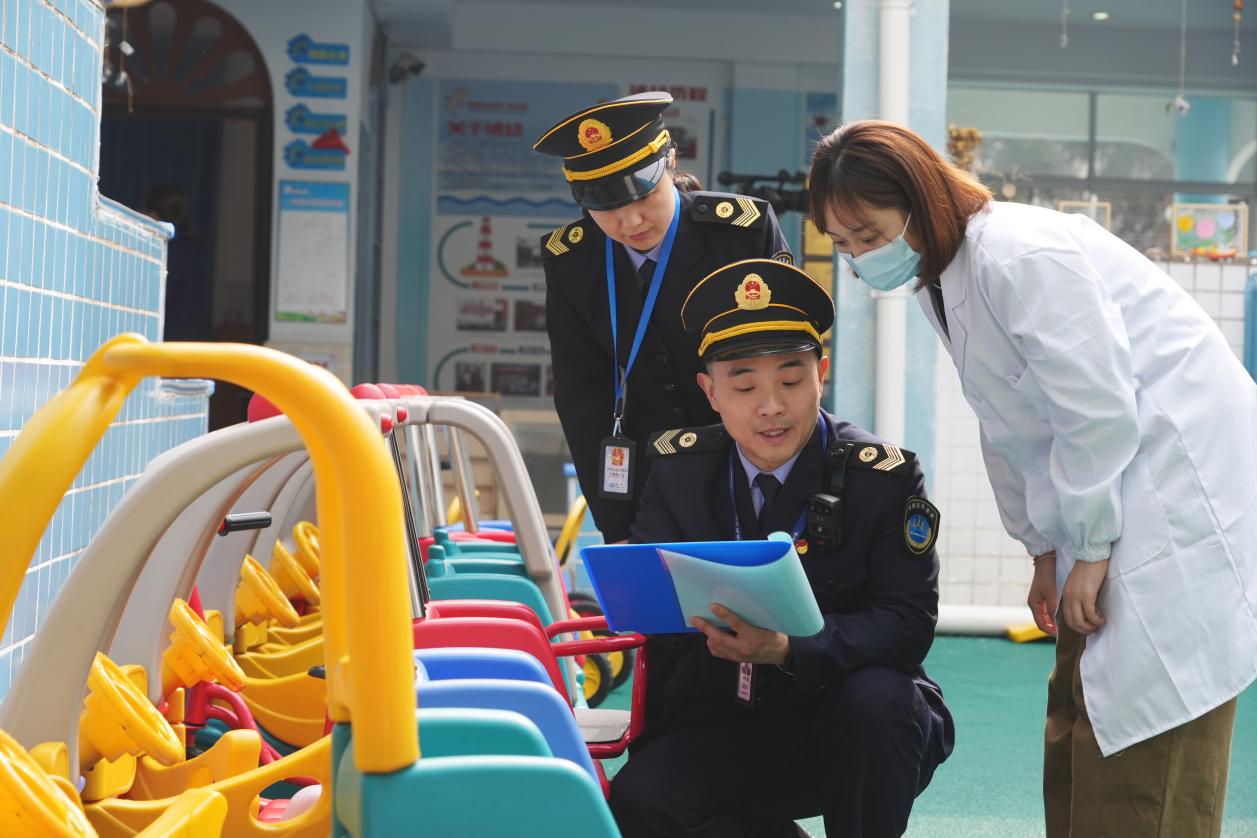现场检查。合肥市蜀山区卫生监督所供图