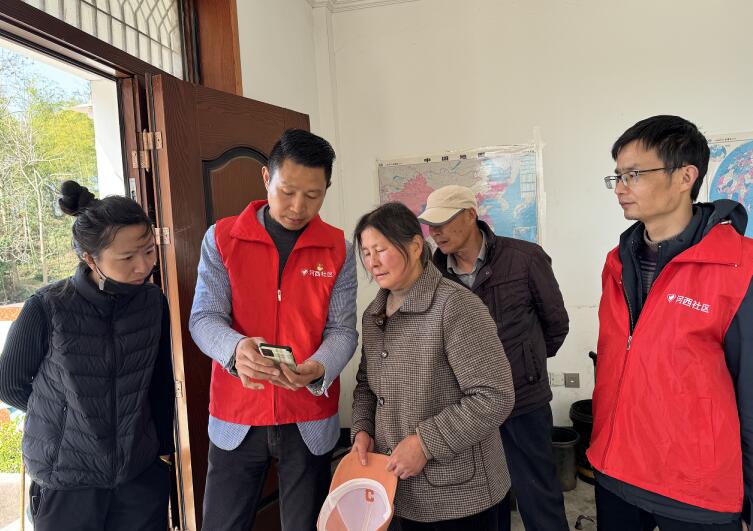 便民“菜单” 构建小区治理“同心圆”。