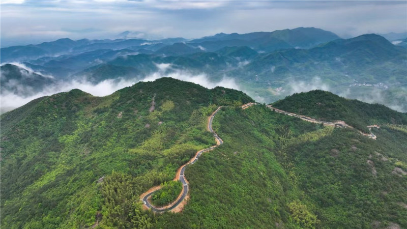 茅田山景区环山路。
