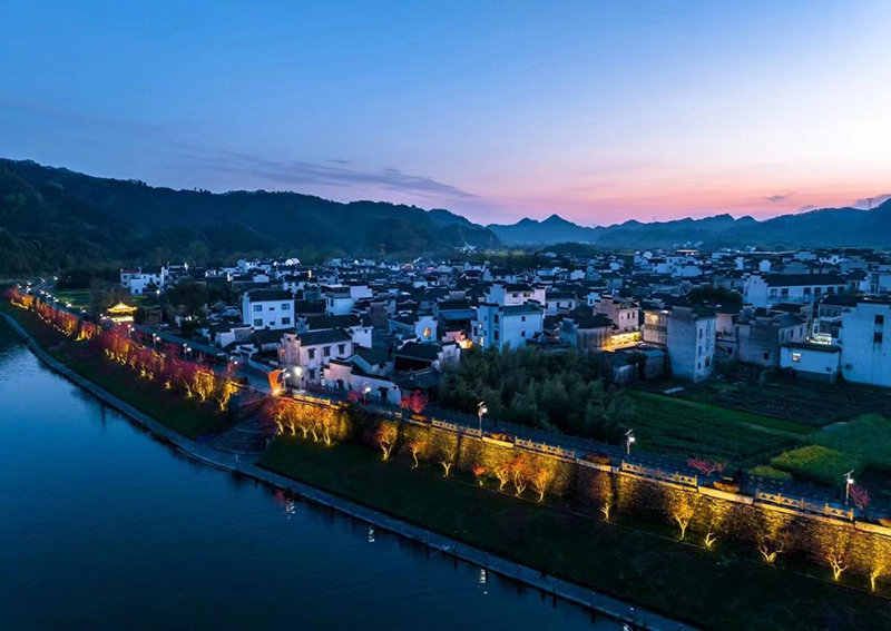 仁里桃花坝夜景。绩溪县委宣传部供图