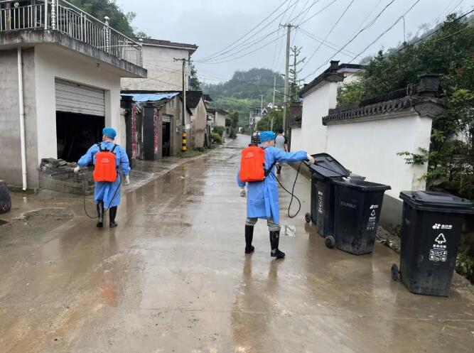 安徽省卫健人奋战一线筑牢健康堤坝。