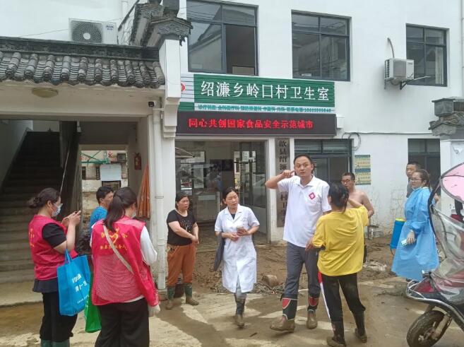 安徽省卫健人奋战一线筑牢健康堤坝。