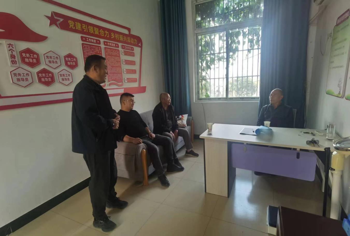 老书记工作室开展接访活动。李郁旭供图