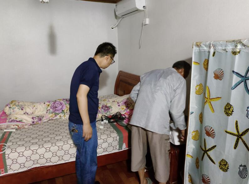 黄莺山被群众安置在乡敬老院。