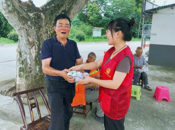 祠山街道开放集中纳凉点。