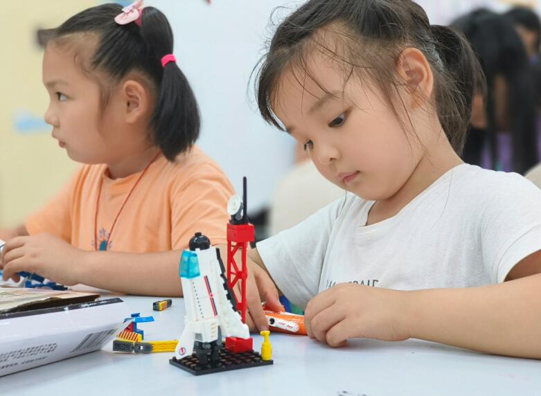 锦绣社区“行知学堂”。