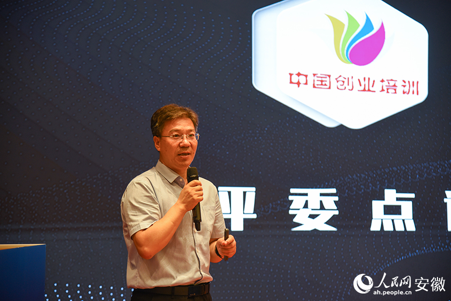 賽后評委點評環節。人民網記者 李希蒙攝