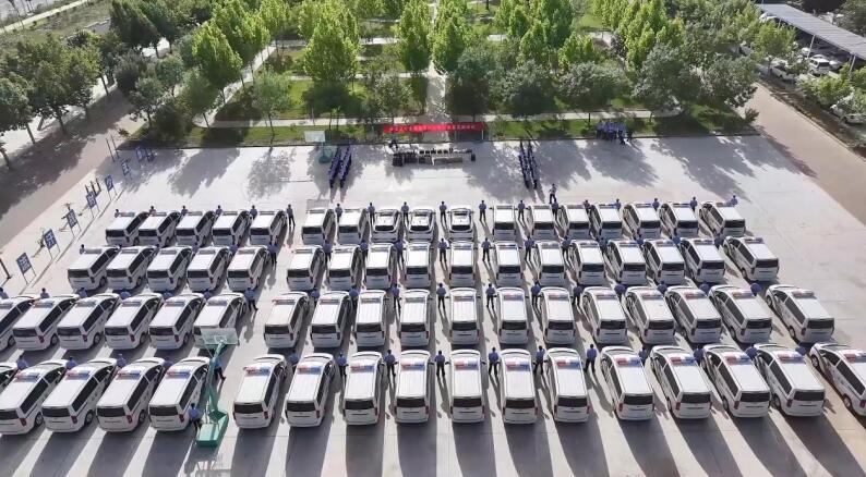 江淮瑞風MPV車型批量交付新疆和田市皮山縣公安局。