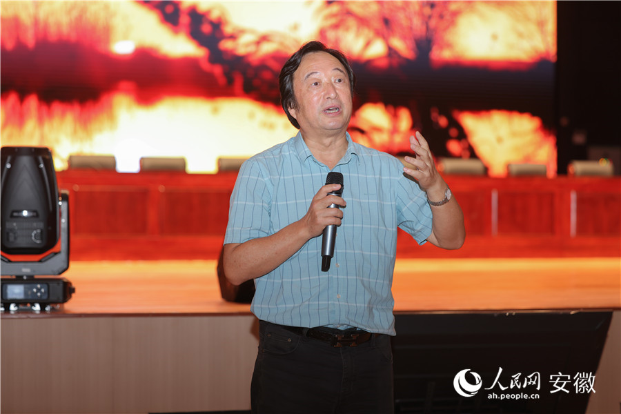 讲座现场。人民网记者 王晓飞摄
