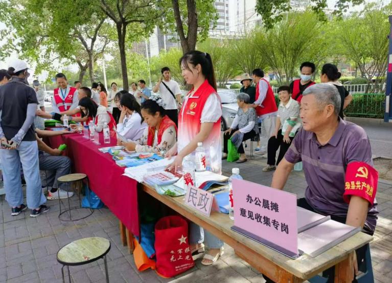 “辦公晨攤”服務群眾零距離。相山區委宣傳部供圖