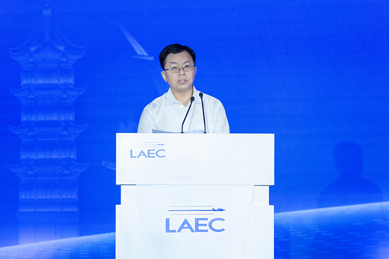 李慧镝出席2024第三届低空经济发展大会并作主旨演讲。中国移动供图