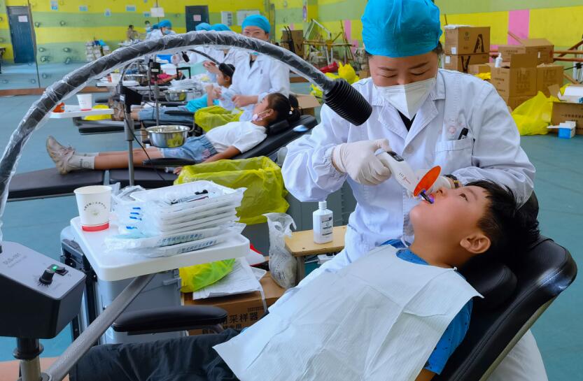 开展儿童口腔健康检查。