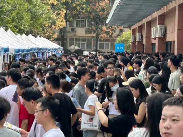西北大学招聘会现场。合肥高新区管委会供图