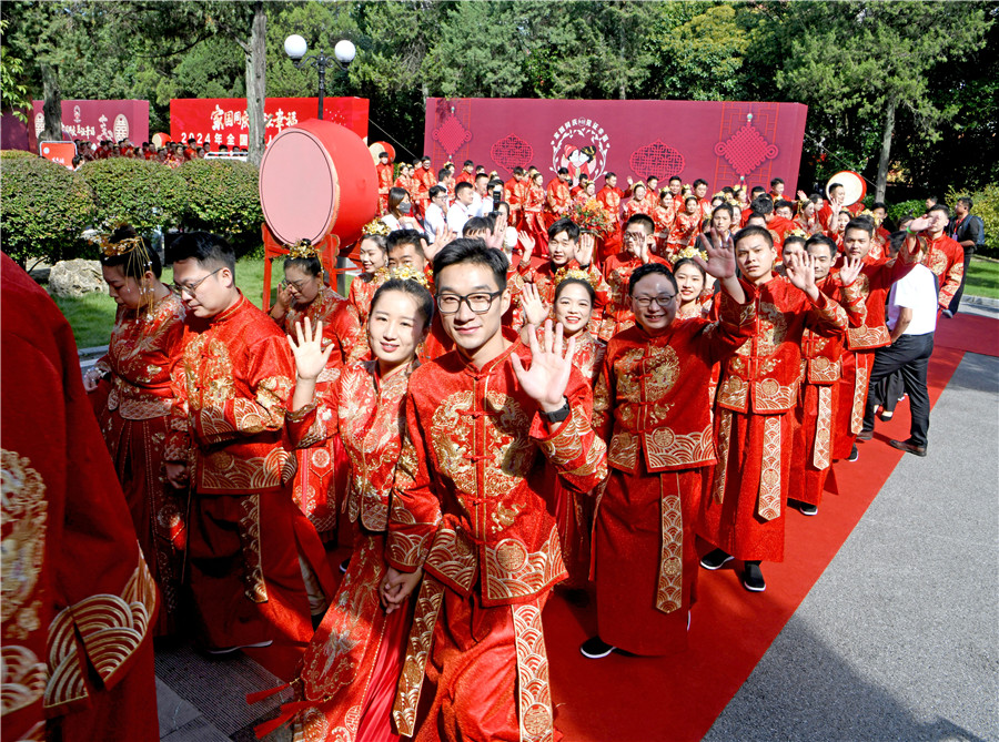 2024年全国万人集体婚礼安徽省淮南市分会场，淮南市100对新人携手参加集体婚礼。
