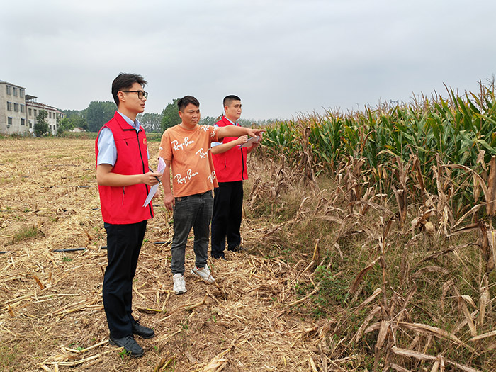 金融服務團隊深入田間地頭