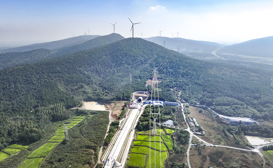 巢馬鐵路大曹山隧道航拍全景