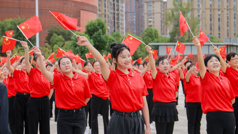 安徽六安：桂花飄香頌祖國