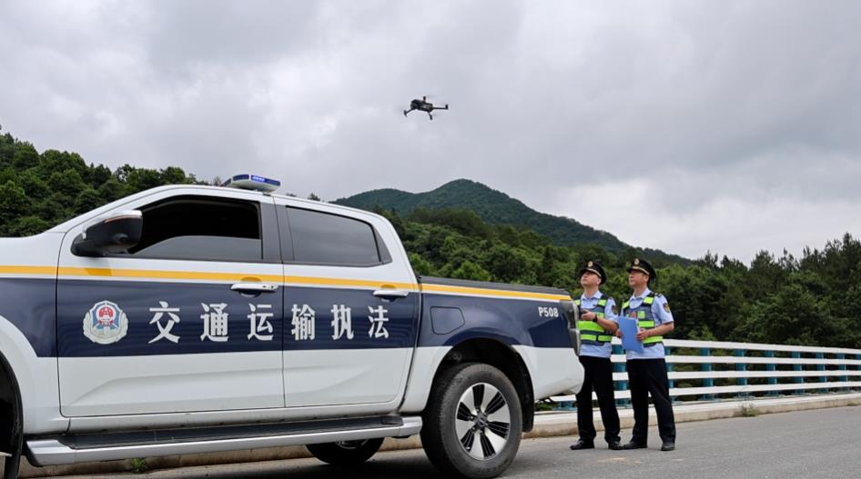 空地聯動，安徽涇縣路域治理展新姿。