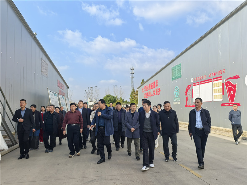 定远县为机关及离退休党组织书记集中“充电赋能”。