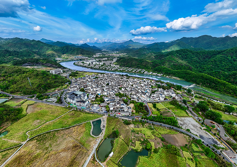 俯瞰仁裡村。章昭鑫攝