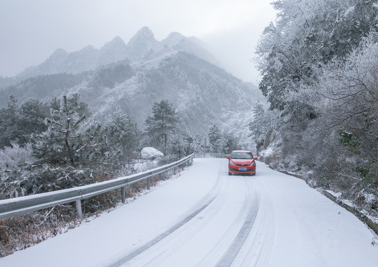 皖浙天路初雪