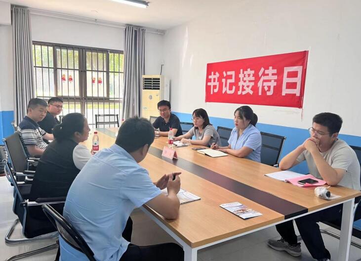 书记接待日协商议事。长丰县双墩镇供图