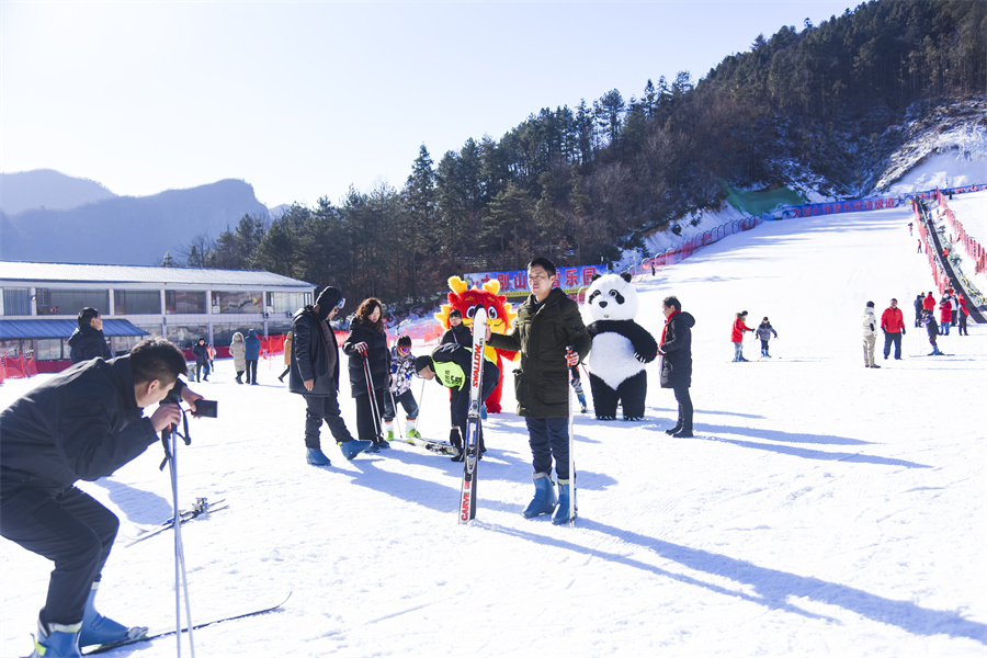 安徽岳西：“冰雪+”助力乡村振兴【13】