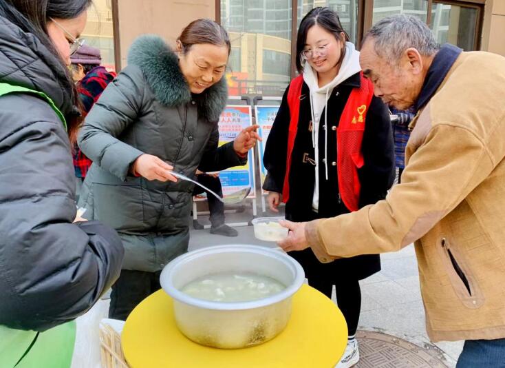 攜手共建和諧社區。長豐縣委宣傳部供圖