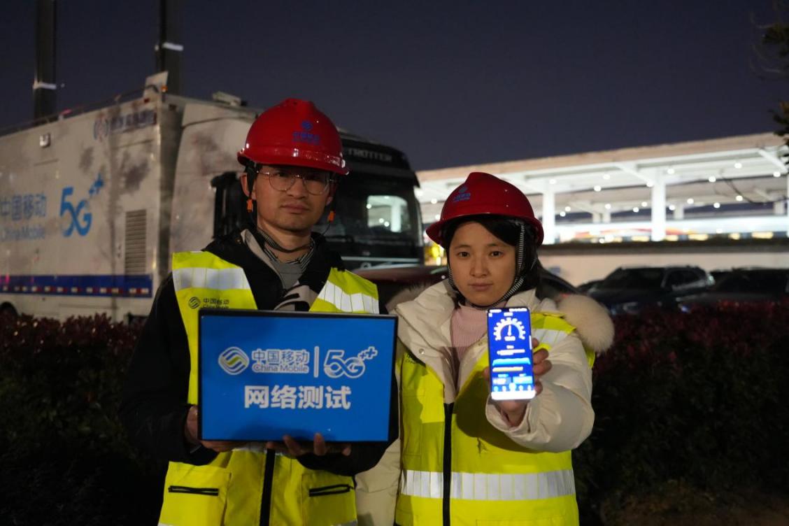 安徽移動不分晝夜完成高鐵站點的網絡優化。安徽移動 供圖