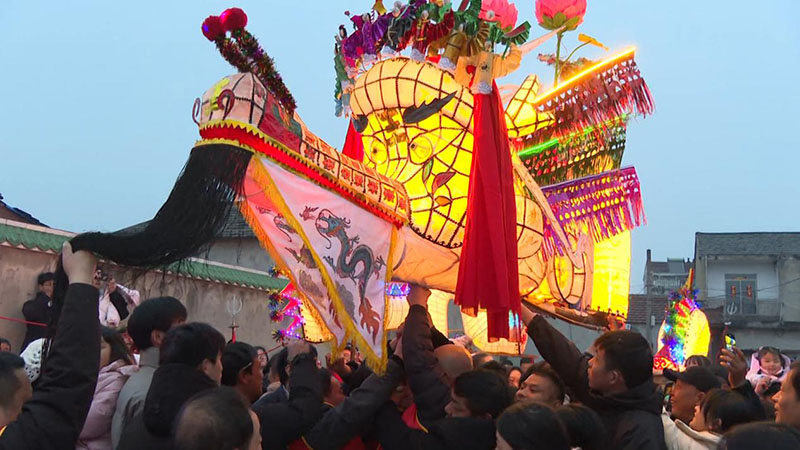 花灯会现场。