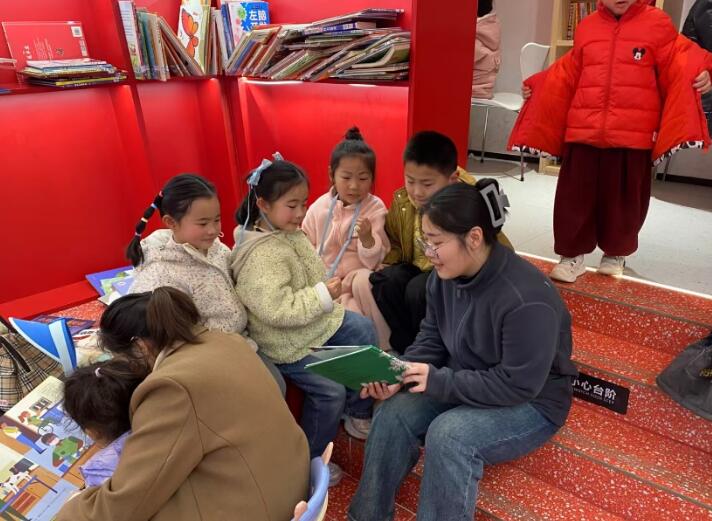 小讀者在淮北相山書院參加繪本共讀活動。