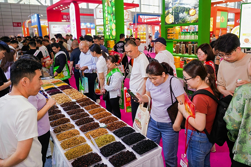 第十八届坚果果干食品展览会现场。主办方供图
