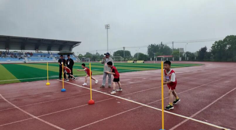 宣城市第四届小学生趣味田径赛。