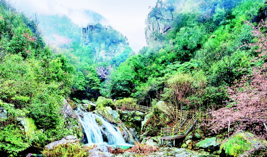 金寨縣龍津溪地景區。金寨縣文旅體局供圖