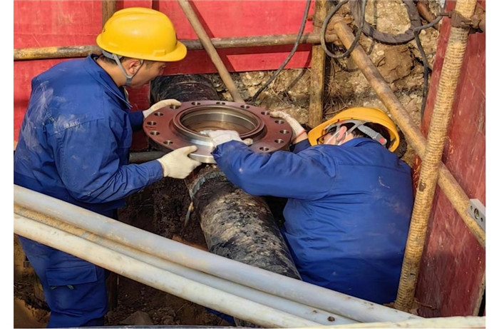 燃氣改遷工程不停輸施工現場。