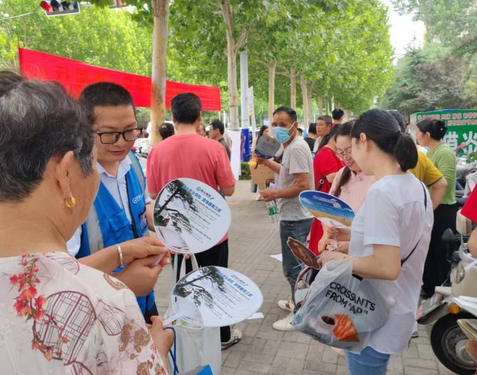 站點助考送愛心。