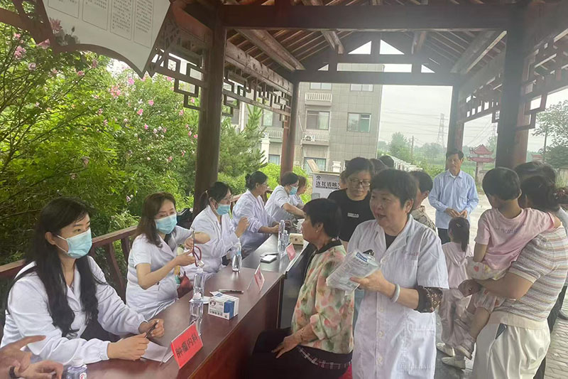爱心义诊活动现场。