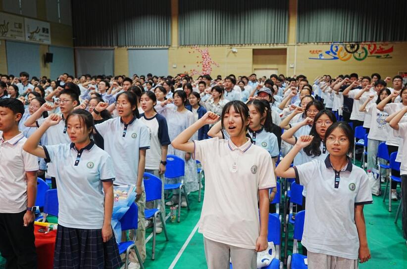 合肥一六八玫瑰园学校东校2025届九年级毕业典礼。