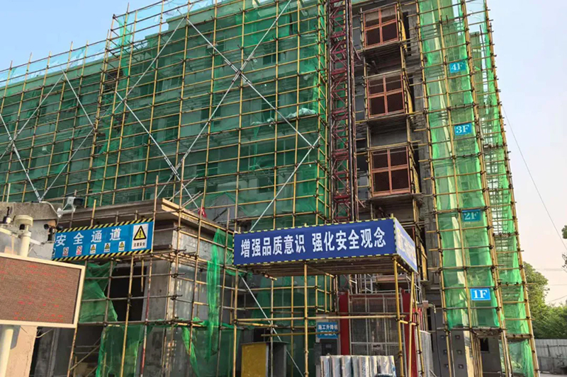 正在改建中的广德市天寿社区桐汭街道石油公司宿舍。广德市委宣传部供图